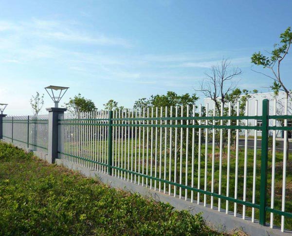 十堰鋅鋼護(hù)欄會(huì)生銹嗎？生銹是什么原因造成