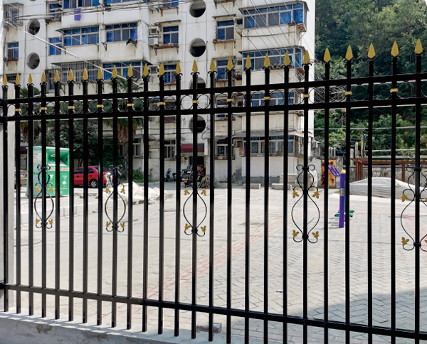 十堰鐵藝護(hù)欄的維護(hù)常識(shí)是什么？